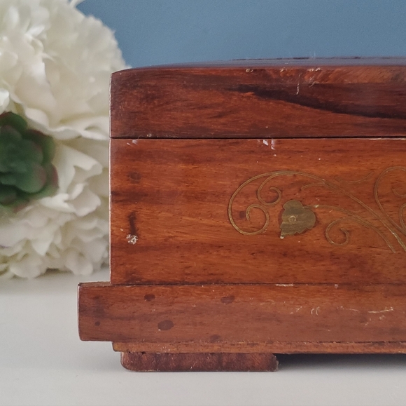 Hand Carved Wood Jewlery Box with Bronze Inlay and Working Lock System - Picture 14 of 14